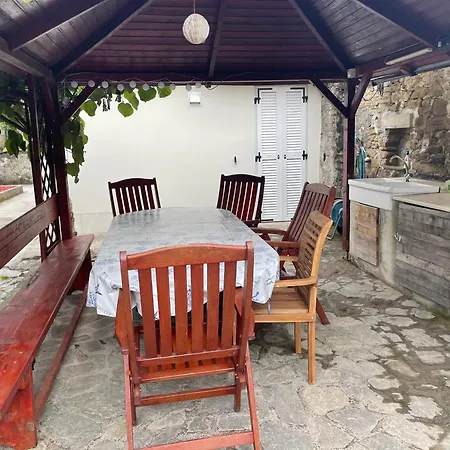 Holiday home Hisa Tartinijeva *